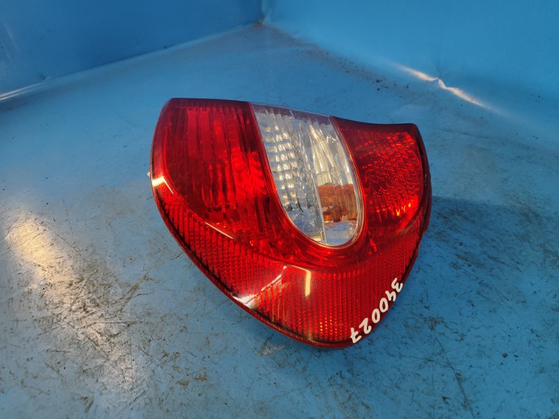 Фонарь наружный правый CAMRY 30 02-06