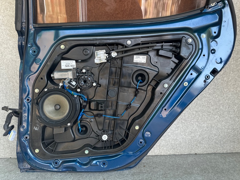 Дверь задняя правая ELANTRA MD 10-15 2013 1.8 G4NB