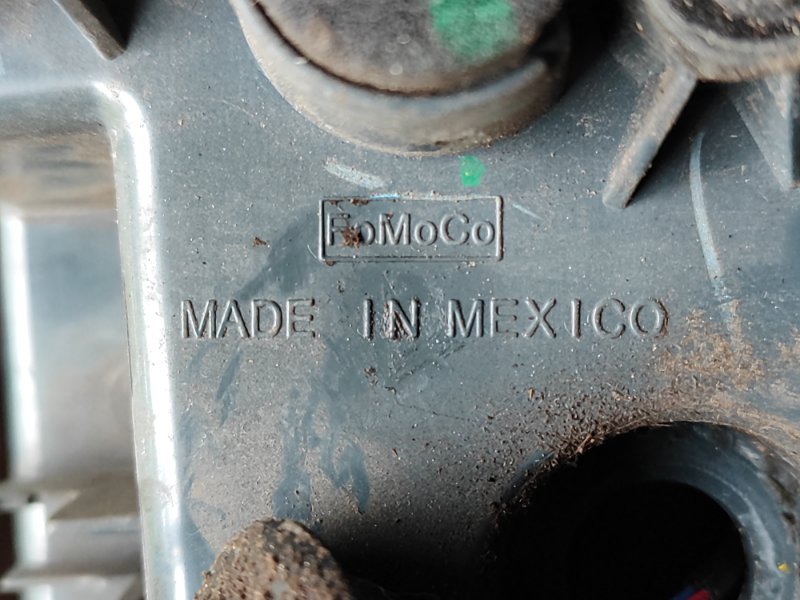 Фонарь наружный левый FUSION 14-