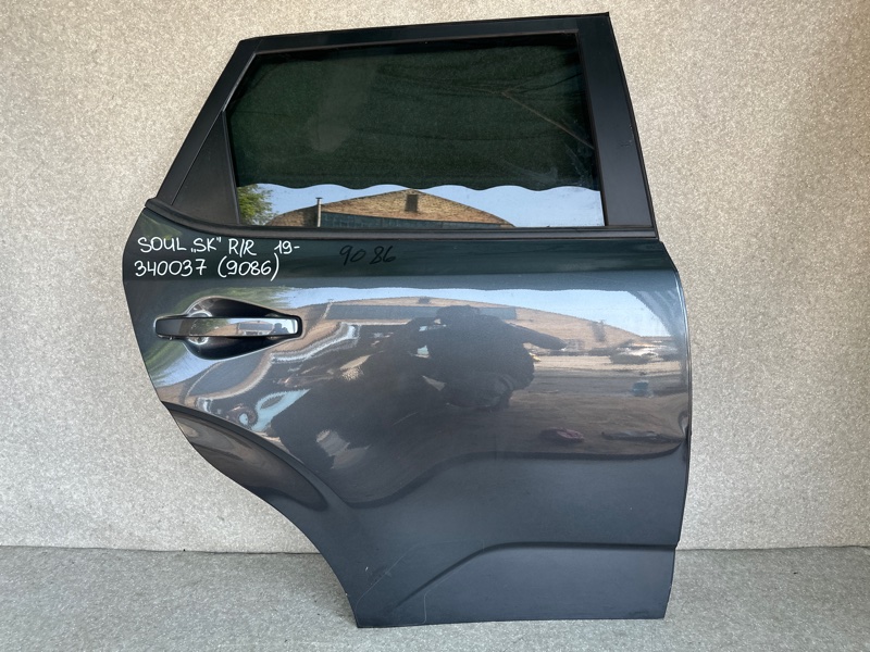 Запчасть дверь задняя правая KIA SOUL SK3 19- 2021 G4FJ 1.6 77004-K0000 Б/У Дверь задняя правая KIA SOUL SK3 19- 2021 G4FJ 1.6 77004-K0000 Б/У