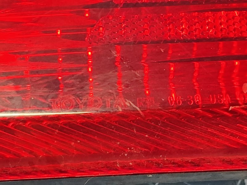 Фонарь наружный правый CAMRY 30 02-06