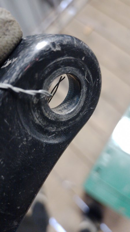 Поводок стеклоочистителя передний CRV 06-12 Поводок стеклоочистителя передний CRV 06-12