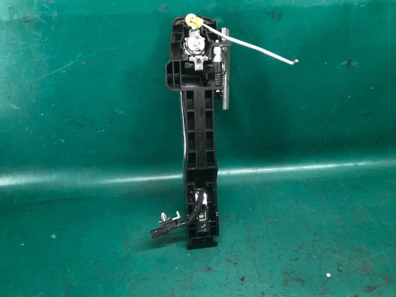 Ручка двери наружная передняя левая X-TRAIL/ROGUE T32 13-20 2014 2.5 QR25DE