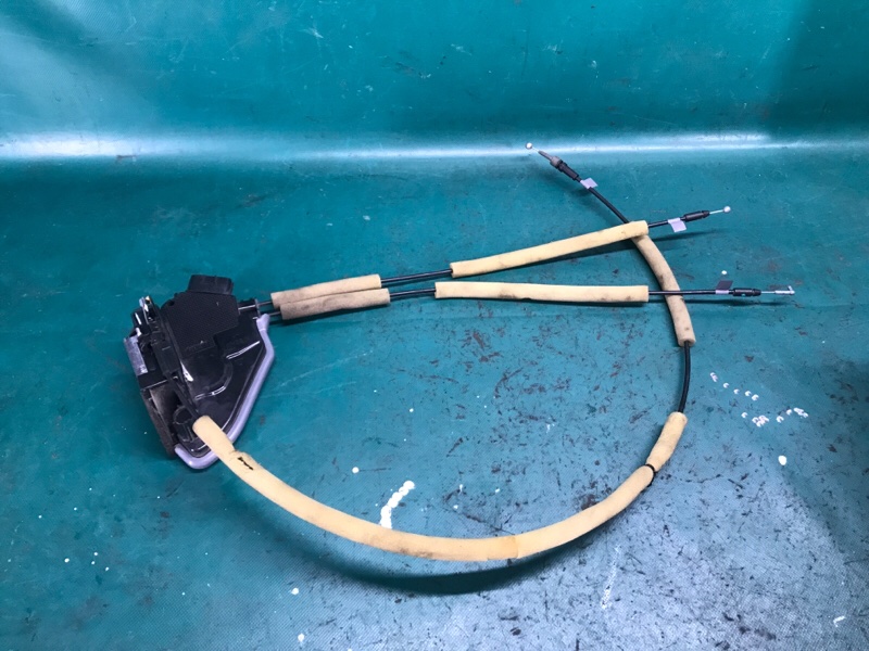 Замок двери задний левый X-TRAIL/ROGUE T32 13-20 2014 2.5 QR25DE