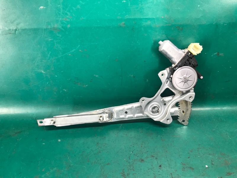 Стеклоподъемник задний левый NISSAN X-TRAIL/ROGUE T32 13-20 2014 2.5 QR25DE 82721-4BA1A Б/У