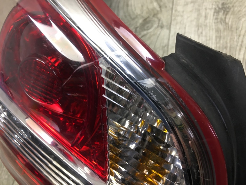 Фонарь наружный левый ALTIMA L33 12-18 L33