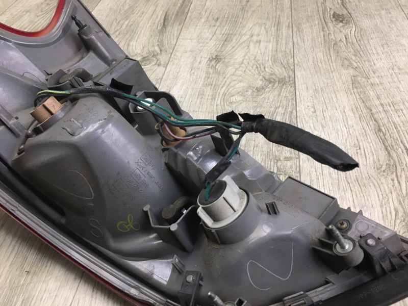 Фонарь наружный левый ALTIMA L33 12-18 L33