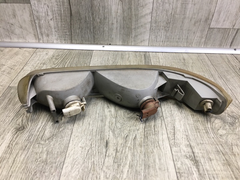 Дневной ходовой огонь правый SUBURBAN 00-06