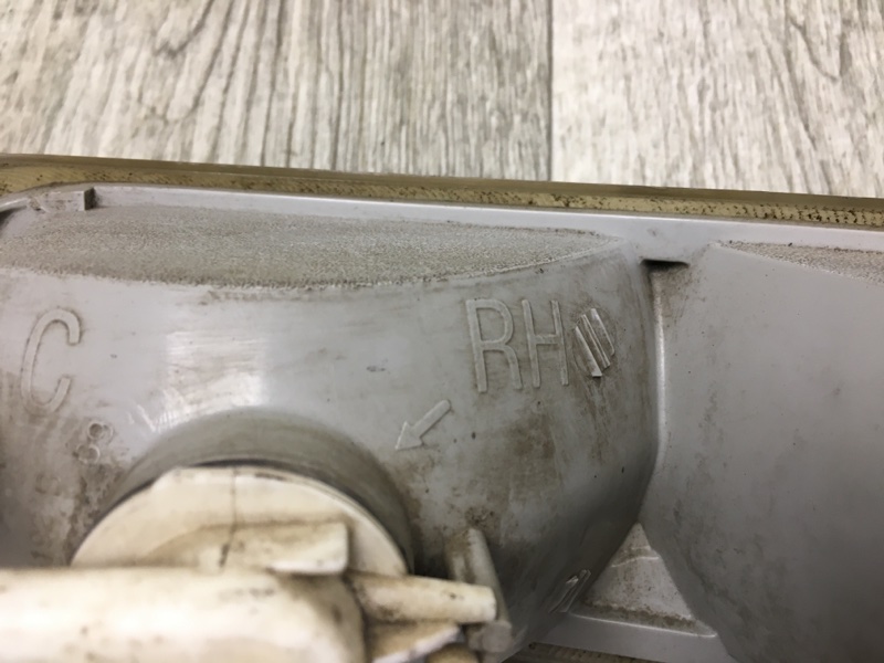 Дневной ходовой огонь правый SUBURBAN 00-06