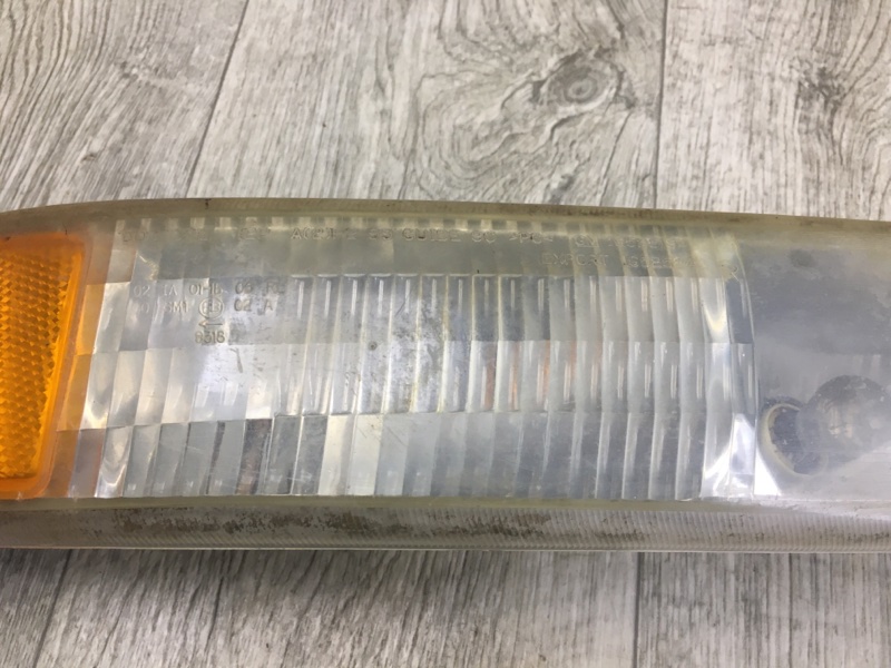 Дневной ходовой огонь правый SUBURBAN 00-06