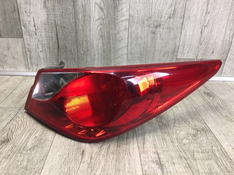 Фонарь наружный правый HYUNDAI SONATA YF 10-14 Седан 92402-3Q000 Б/У