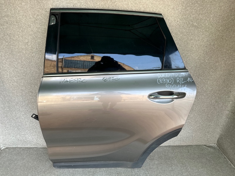 Дверь задняя левая SORENTO UM 14- 2015 2.4 G4KJ Дверь задняя левая SORENTO UM 14- 2015 2.4 G4KJ