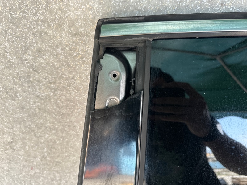 Дверь задняя левая SORENTO UM 14- 2015 2.4 G4KJ Дверь задняя левая SORENTO UM 14- 2015 2.4 G4KJ