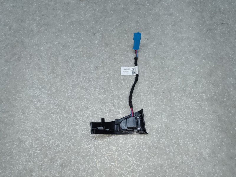 Кнопка открытия двери задняя левая MODEL Y 19- 2021