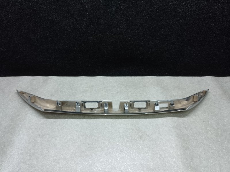 Панель подсветки номера TOYOTA CAMRY 55 14-17 2.5 2ARFXE Панель подсветки номера TOYOTA CAMRY 55 14-17 2.5 2ARFXE