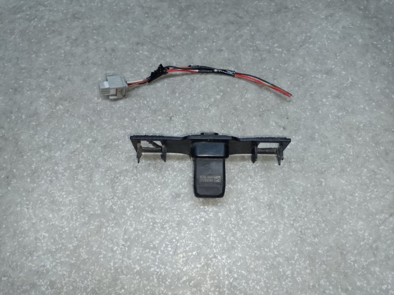 Камера заднего вида TOYOTA CAMRY 55 14-17 2.5 2ARFXE Камера заднего вида TOYOTA CAMRY 55 14-17 2.5 2ARFXE