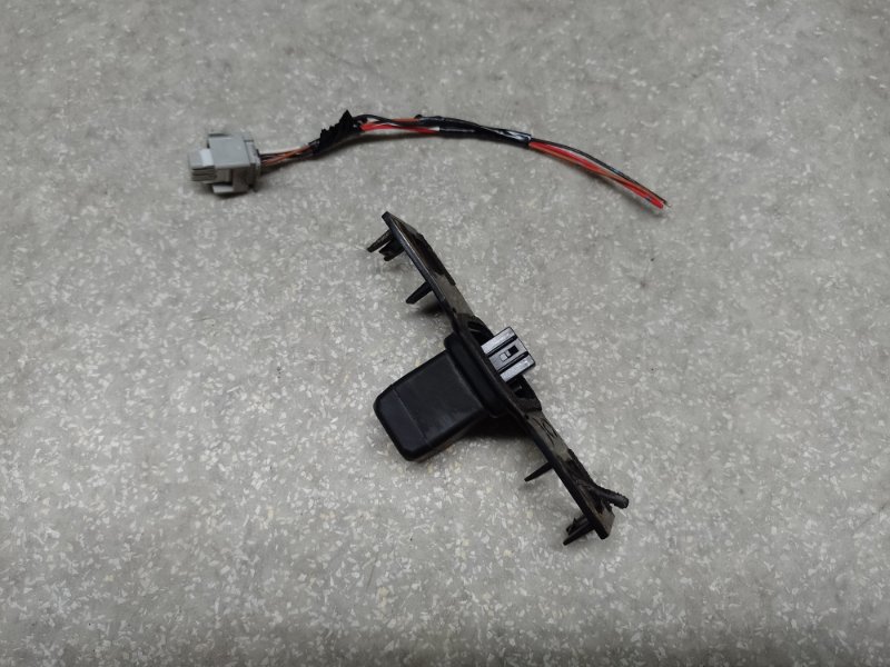 Камера заднего вида CAMRY 55 14-17 2016 2.5 2ARFXE Камера заднего вида CAMRY 55 14-17 2016 2.5 2ARFXE