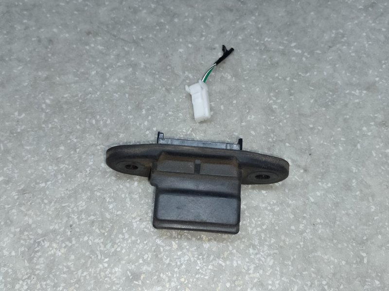 Кнопка открывания багажника наружная TOYOTA CAMRY 55 14-17 2016 2.5 2ARFXE 84945-06010 Б/У