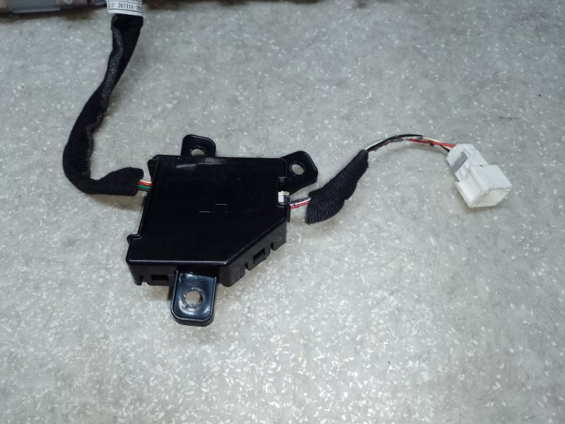 Подсветка двери передняя левая SOUL SK3 19- 2021 G4FJ 1.6