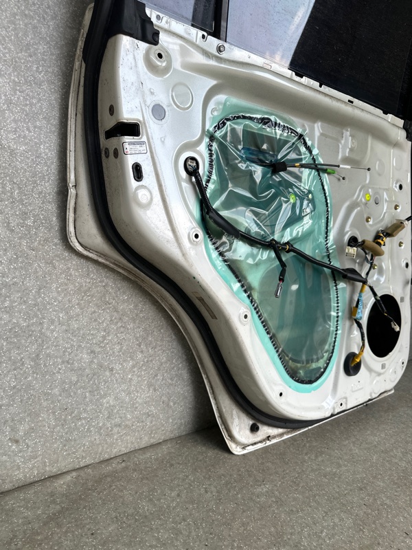 Дверь задняя левая GX470 02-09 2004 4.7 2UZFE