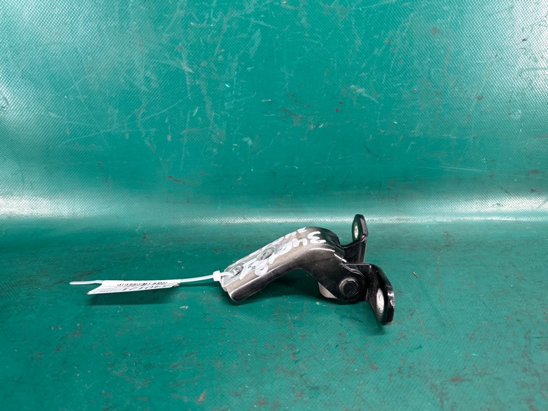 Петля двери верхняя передняя правая LEXUS NX 14-21 8ARFTS 2.0TURBO