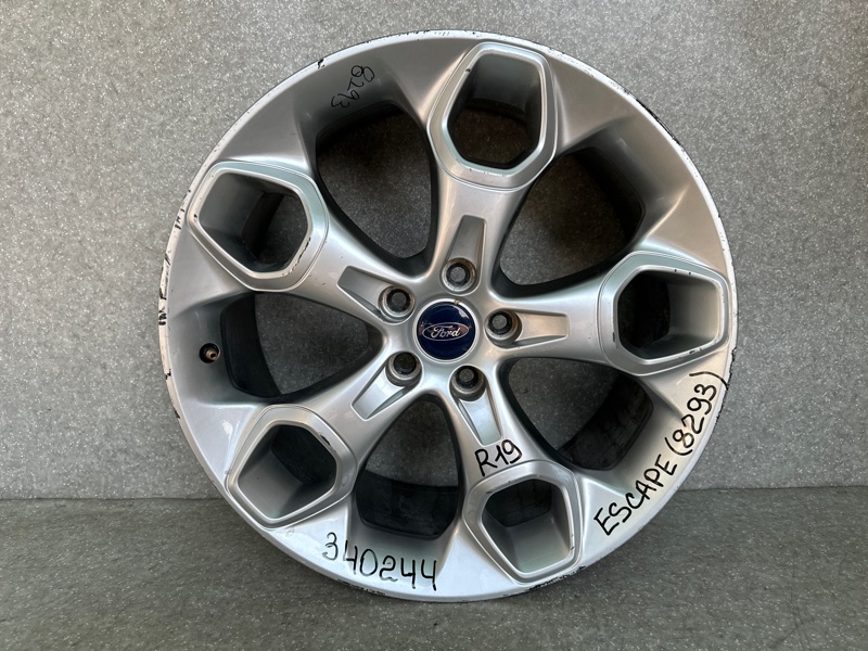 Запчасть диск r19 FORD ESCAPE 12-19 2014 T20HDTX CJ5Z-1007-K Б/У Диск R19 FORD ESCAPE 12-19 2014 T20HDTX CJ5Z-1007-K Б/У