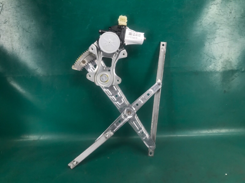 Стеклоподъемник задний правый X-TRAIL/ROGUE T32 13-20 2016 2.5 QR25DE