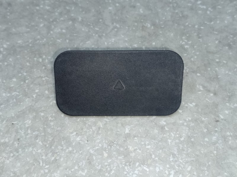 Запчасть заглушка кузова задняя HYUNDAI ELANTRA MD 10-15 2013 1.8 G4NB 81266-3X000 Б/У Заглушка кузова задняя HYUNDAI ELANTRA MD 10-15 2013 1.8 G4NB 81266-3X000 Б/У