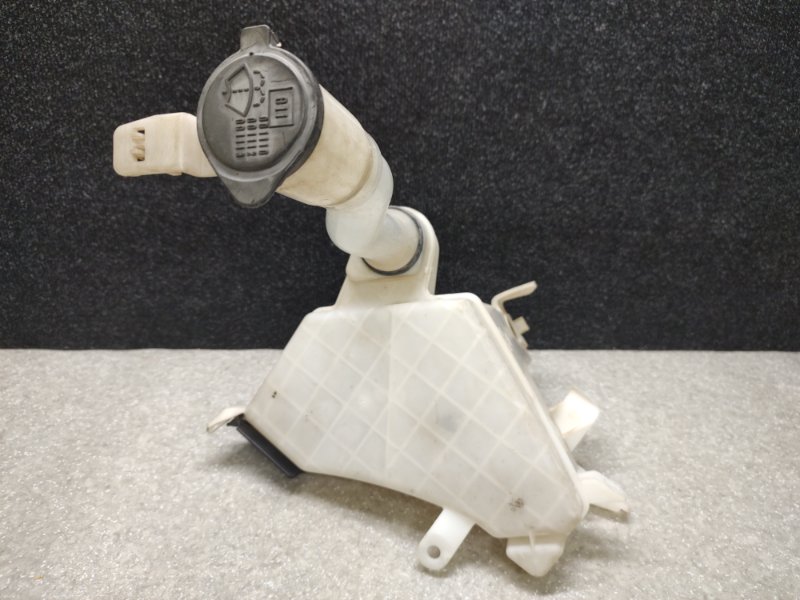 Бачок омывателя TOYOTA LAND CRUISER PRADO 120 02-09