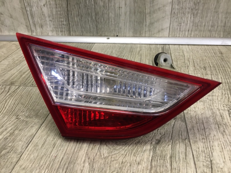 Фонарь внутренний левый HYUNDAI SONATA YF 10-14 Седан 92403-3Q000 Б/У