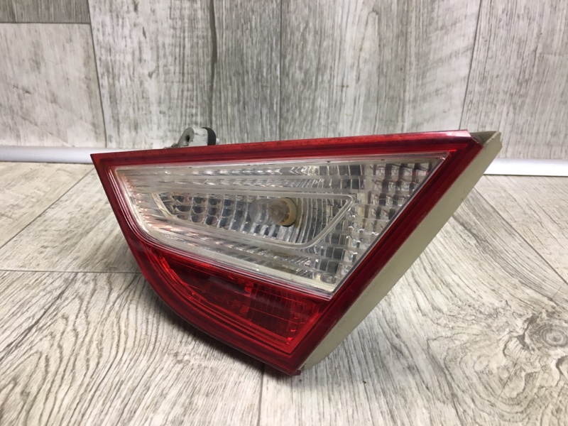 Фонарь внутренний правый HYUNDAI SONATA YF 10-14 Седан
