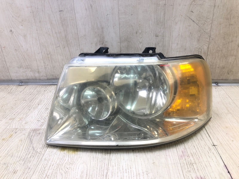 Фара левая FORD EXPEDITION 03-06 6L1Z-13008-BA Б/У