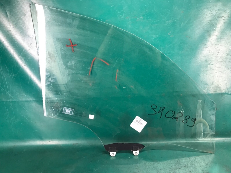 Стекло двери переднее левое ACURA MDX (YD2) 06-13 3.7 J37A1