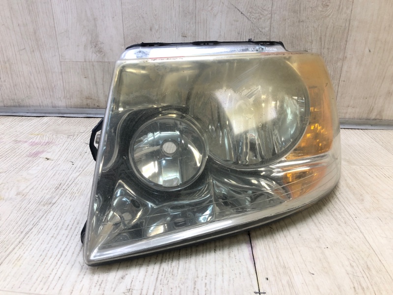 Фара левая EXPEDITION 03-06 Фара левая EXPEDITION 03-06