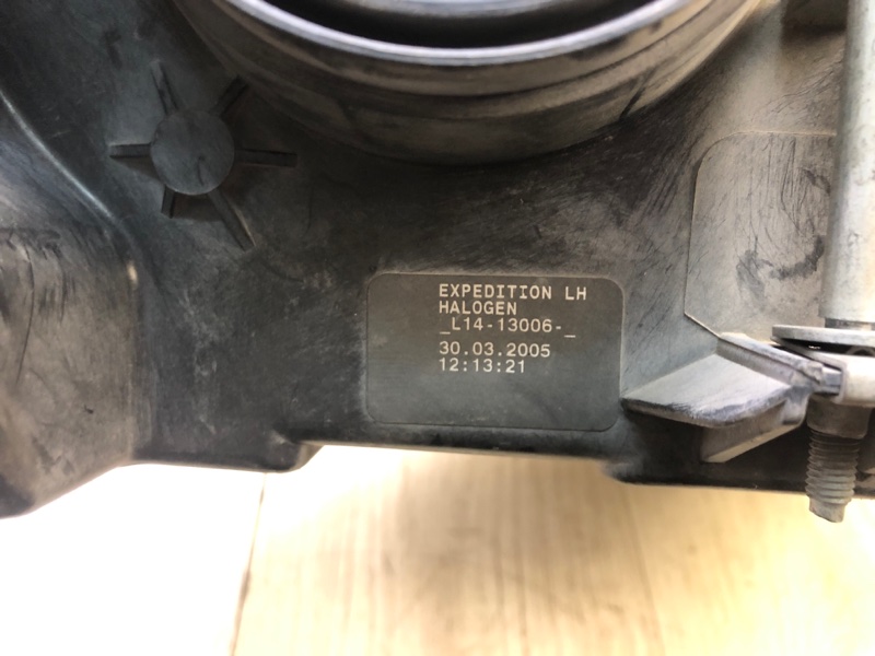 Фара левая EXPEDITION 03-06 Фара левая EXPEDITION 03-06