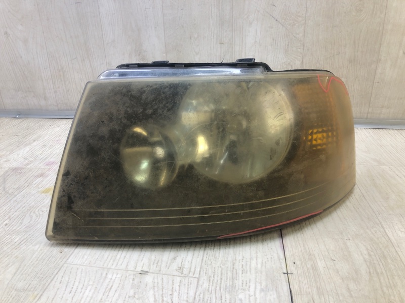 Запчасть фара левая FORD EXPEDITION 03-06 6L1Z-13008-BA Б/У Фара левая FORD EXPEDITION 03-06 6L1Z-13008-BA Б/У