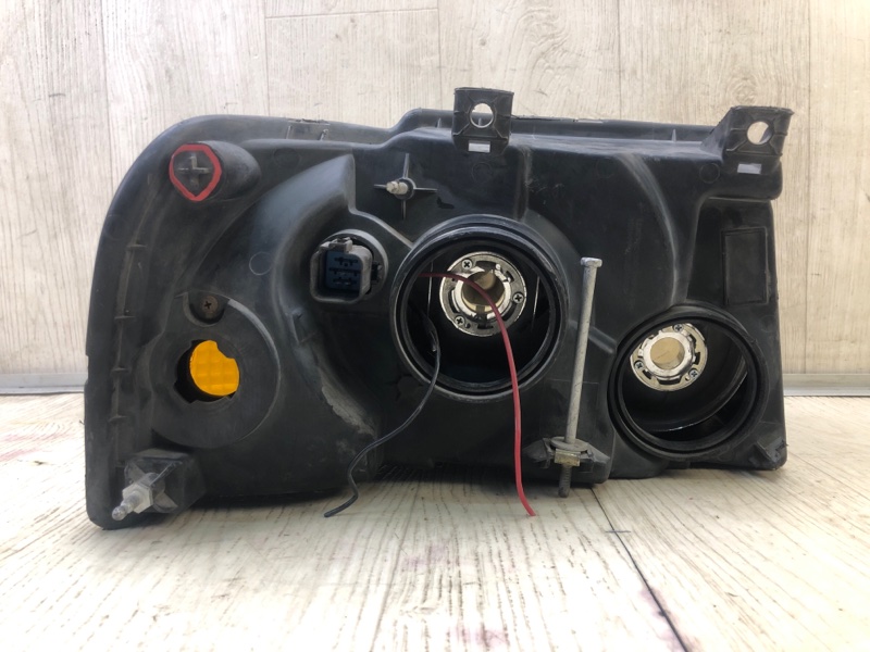 Фара левая EXPEDITION 03-06 Фара левая EXPEDITION 03-06