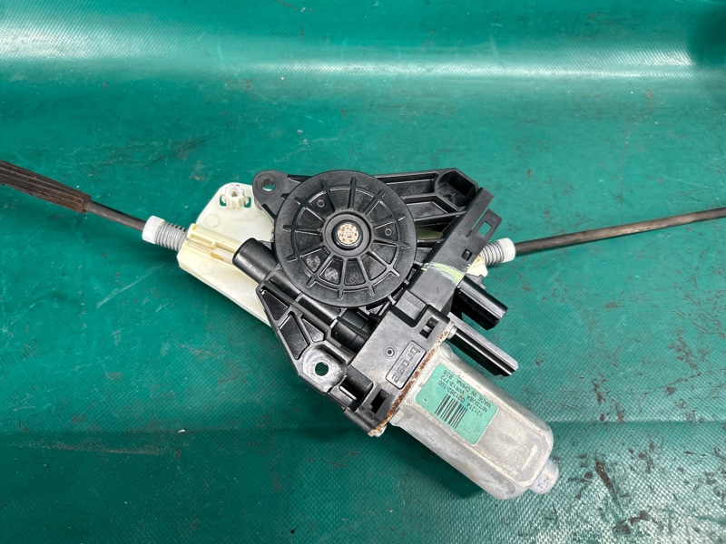 Стеклоподъемник передний левый JOURNEY 08-20 2013 3.6 ERB