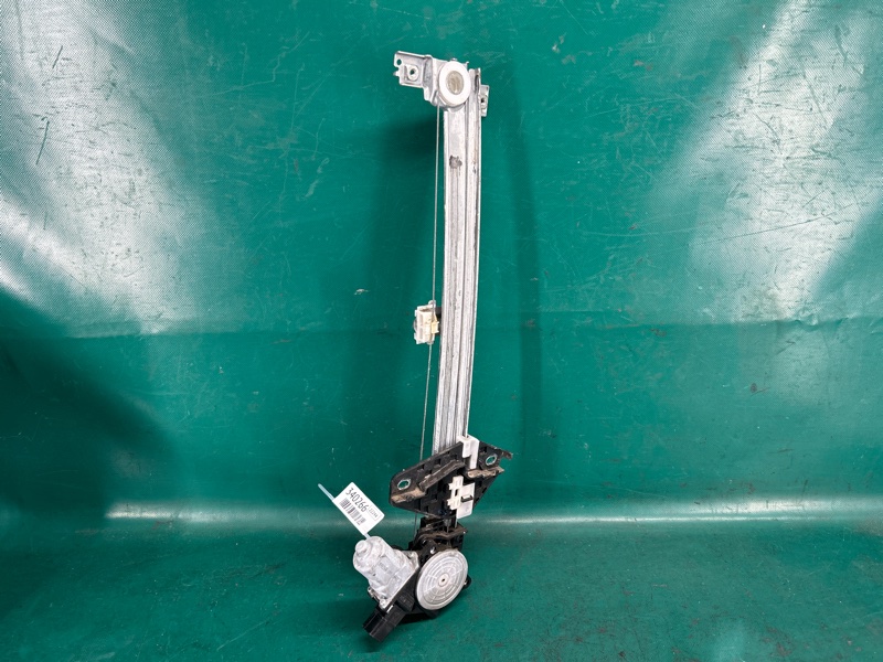 Стеклоподъемник задний правый MDX (YD2) 06-13 2009 3.7 J37A1