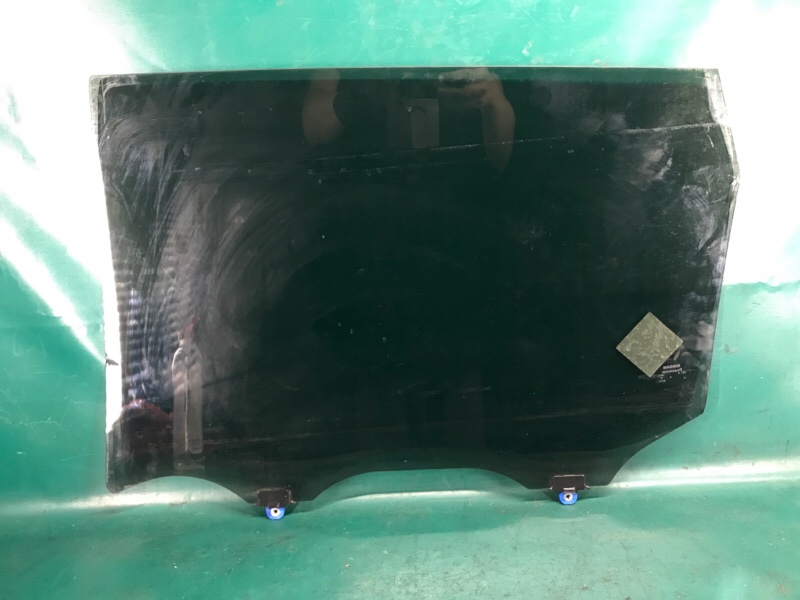 Стекло двери заднее правое NISSAN X-TRAIL/ROGUE T32 13-20 2.5 QR25DE