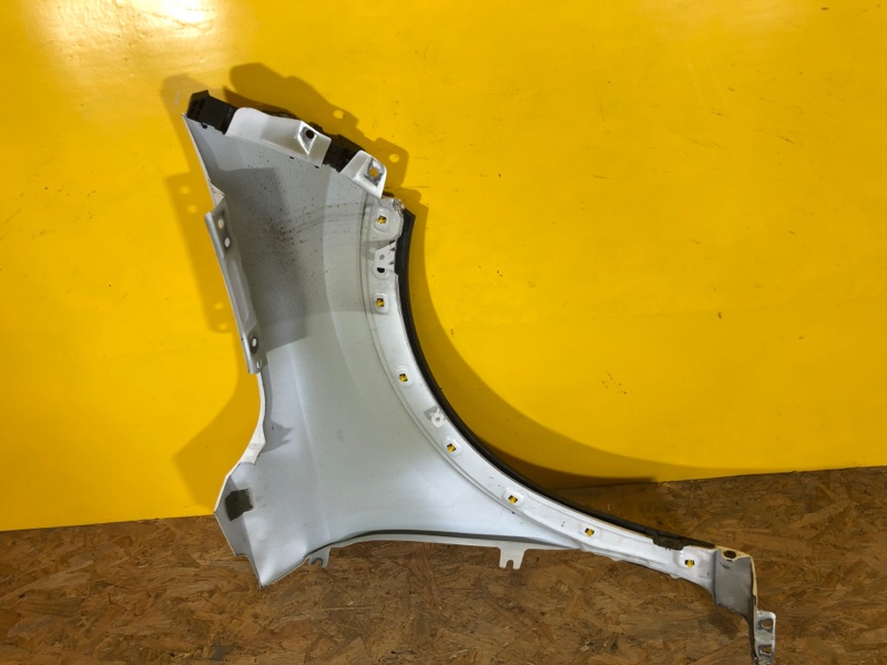 Крыло переднее левое NIRO SG2 22-