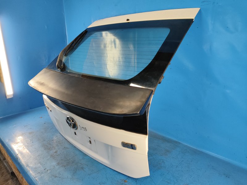 Крышка багажника TOYOTA PRIUS - 30 09-17