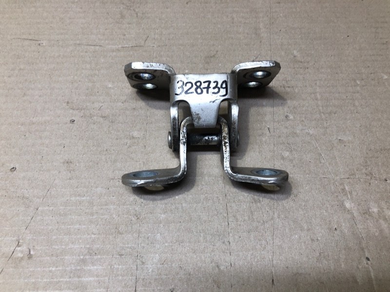 Петля двери багажника LEXUS GX470 02-09 2008 Внедорожник 4.7 2UZFE 68801-60050 Б/У