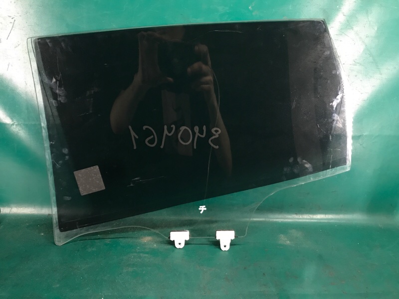 Стекло двери заднее правое NISSAN ROGUE 08-15 2.5 QR25DE