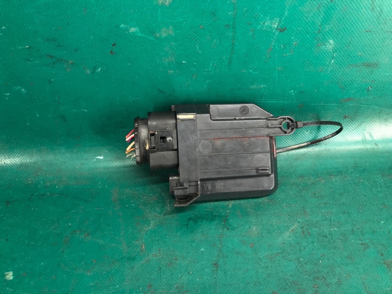 Блок электронный PASSAT B8 14- 2016 Седан 1.8 CPRA