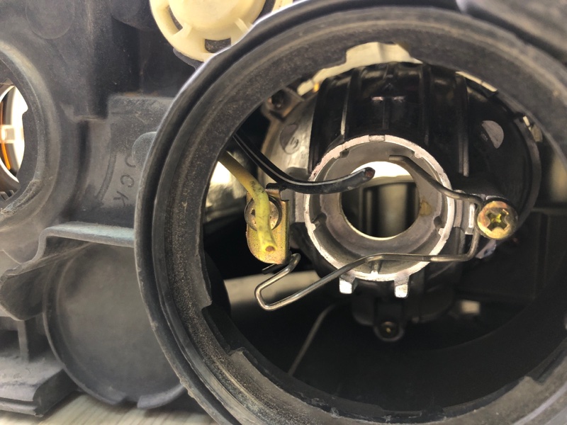 Фара левая SONATA NF 04-10