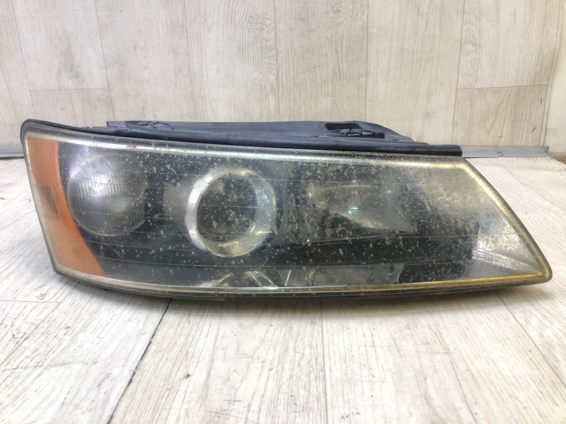 Фара правая HYUNDAI SONATA NF 04-10 921020A000 Б/У