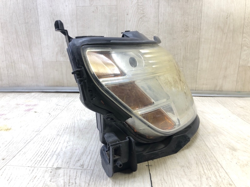 Фара правая TAURUS 07-09 Фара правая TAURUS 07-09