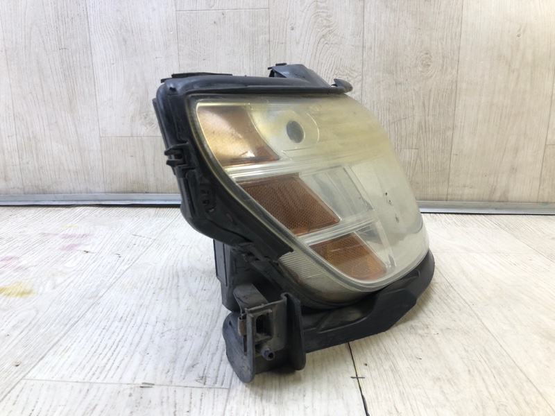 Фара правая TAURUS 07-09 Фара правая TAURUS 07-09