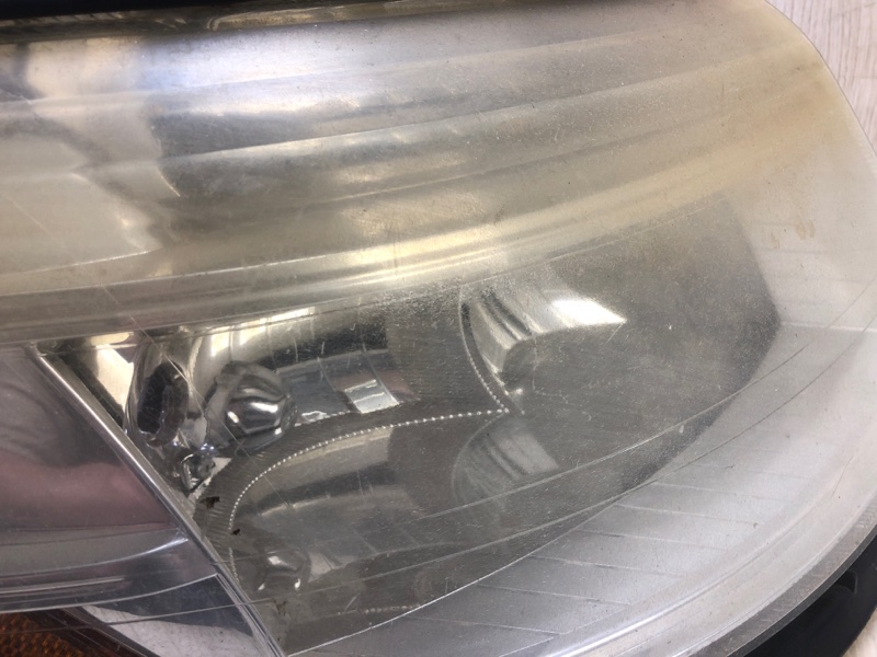 Фара правая TAURUS 07-09 Фара правая TAURUS 07-09